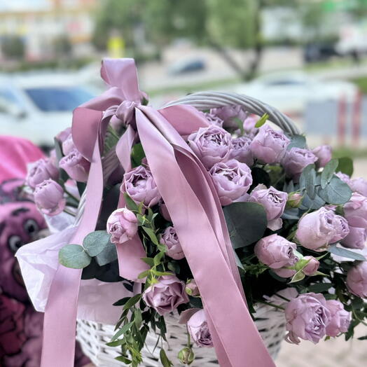 Авторская композиция в корзине