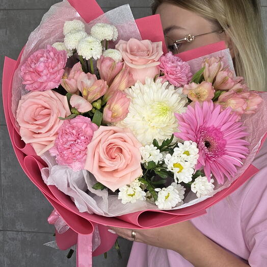 Сборный букет с розами🌸