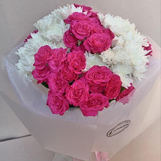 Roses and Chrisantemus bouquet