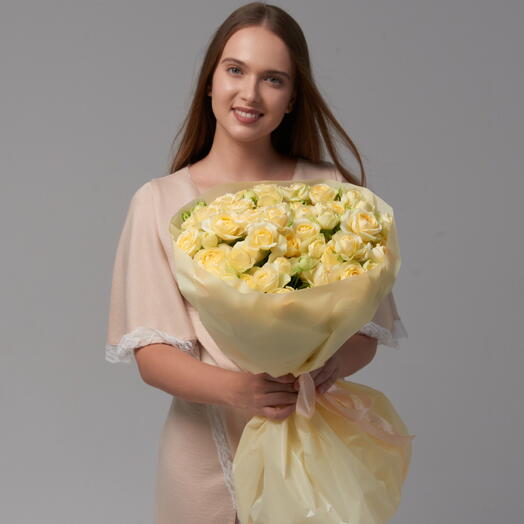 Монобукет 19 кустовых роз Ольга