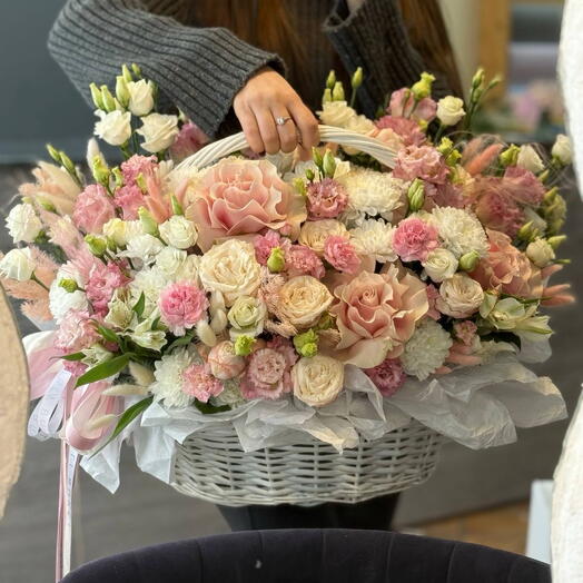 Карзина с Цветочный шедевр +🎁Королевский подарок️🩵