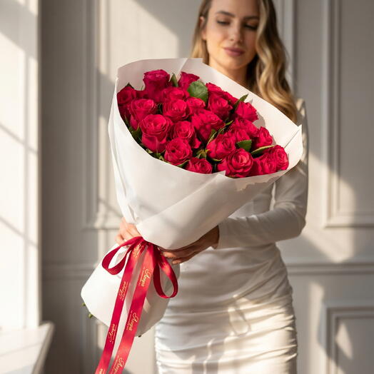 Букет из красных ароматных роз 25 шт. Монобукет 3003. Leoraflowers
