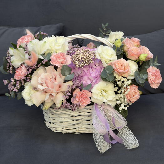 Корзина с цветами🌸