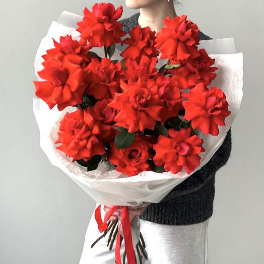 Букет из коралловой французской розы