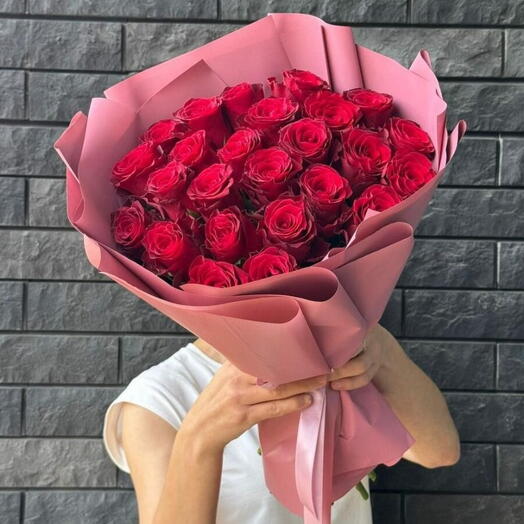 Монобукет из красных роз, 25 штук