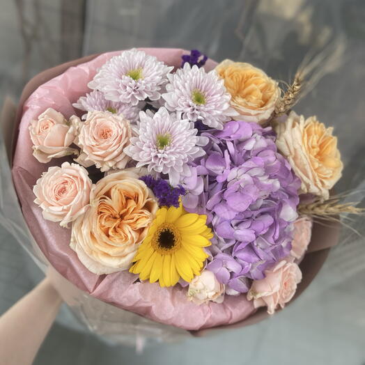Букет милый в горошек с гортензией 💜