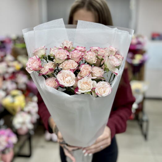 Букет из 5 кустовых роз Рефлекс