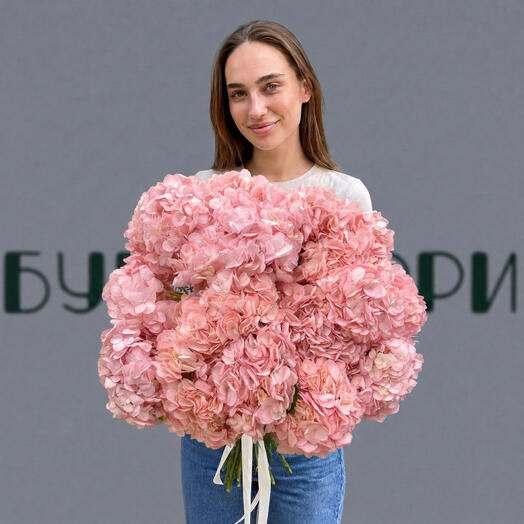 Букет 15 розовых Гортензий на ленте