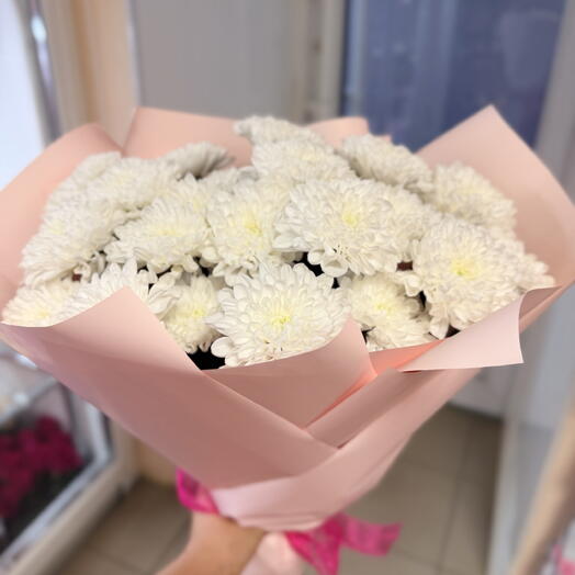 Букет из белых хризантем