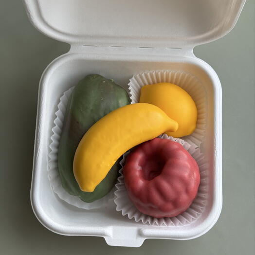 Набор корпусных десертов в бенто-боксе 4 вкуса подарок девушке, парню, другу, подруге, брату, сестре