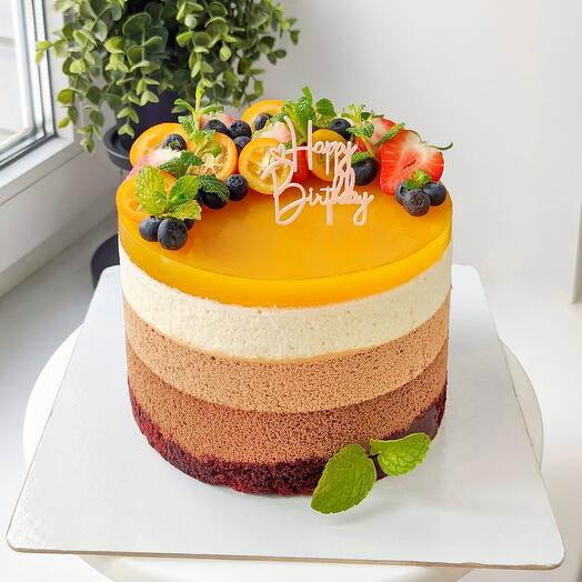Pastel de tres chocolates