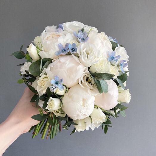 Summer tenderness bride's bouquet