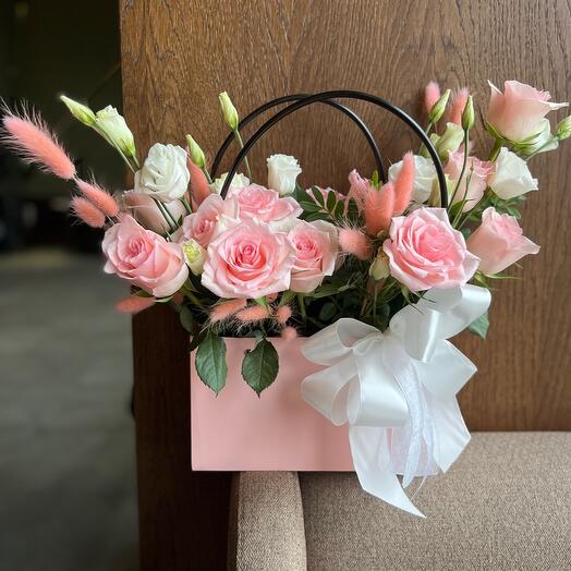 Нежная сумочка с розами