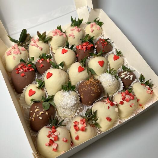 Клубника в шоколаде любимой 25 ягод