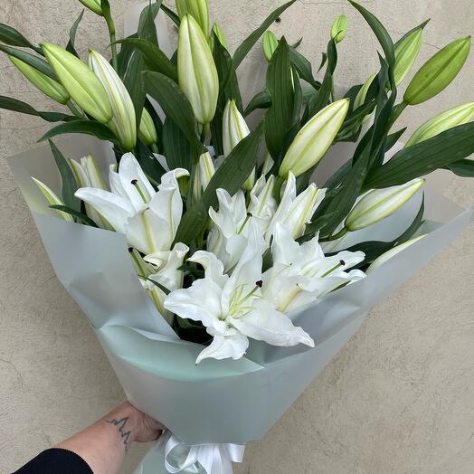 5 branches of Lilies
