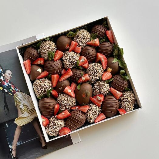 Клубничный бокс "Шик"