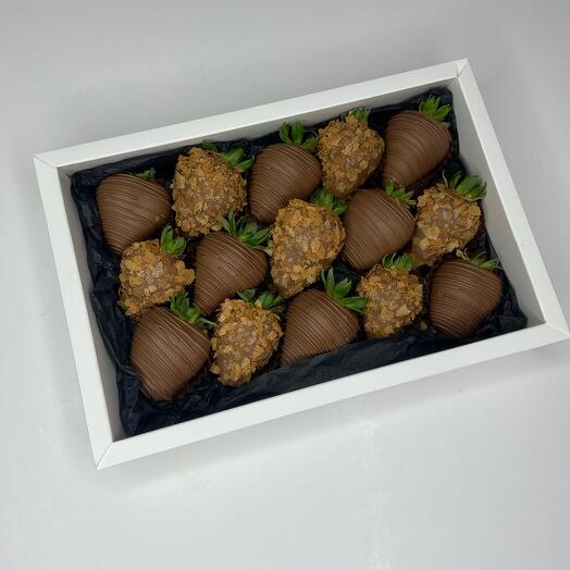 Клубника в шоколаде box 15