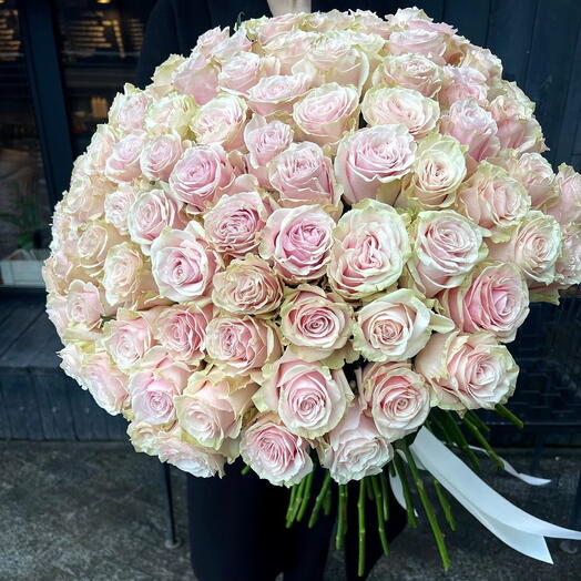Bouquet of 100 pink mondial