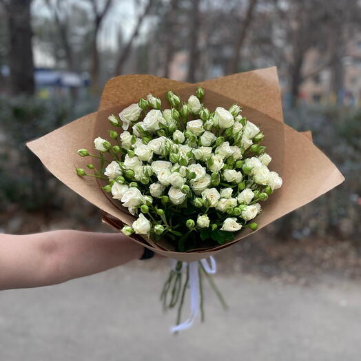 White spray roses