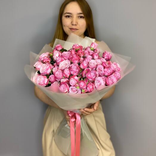 Букет из кустовых роз