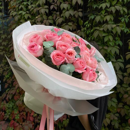 Букет из пионовидных роз