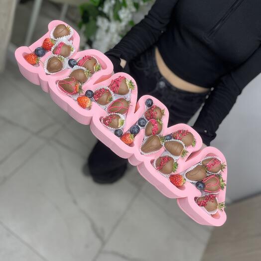 Клубника в шоколаде , голубика в коробке МАМА  розовая коробка