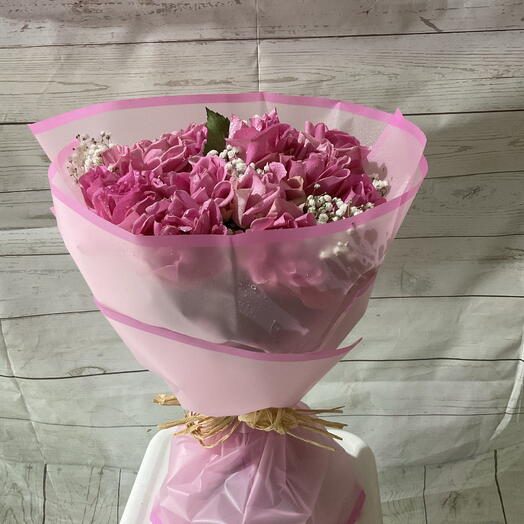 Round pink bouquet