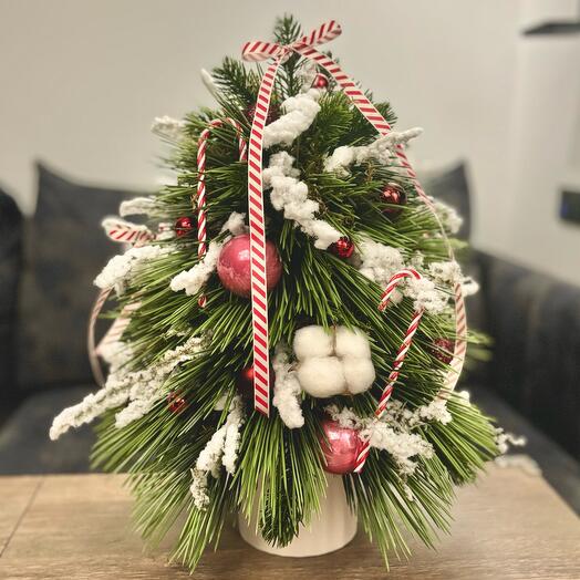 Новогодняя елка из искусственной сосны