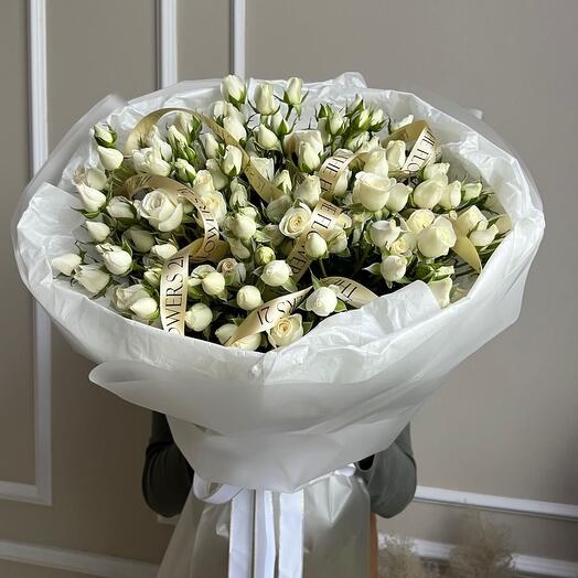 Ramo de rosas blancas