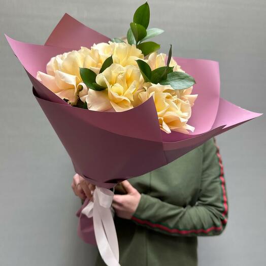 Un cumplido de rosas francesas