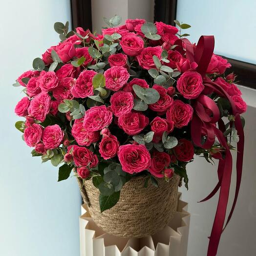 Пионовидные спрей розы  в кашро