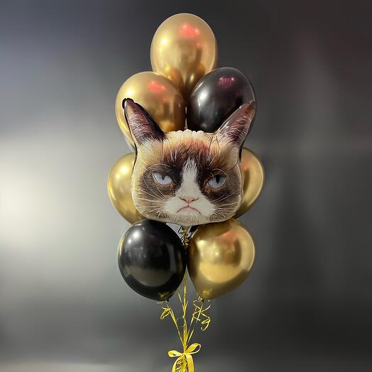 Angry cat fountain with balls