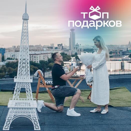 Подарочный сертификат Пикник для 2 человек на крыше в Москве с фотосессией и букетом цветов