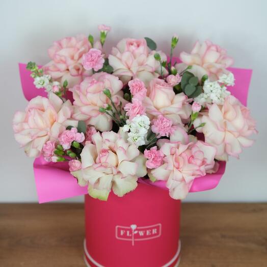Букет в коробке "Pink Delight"