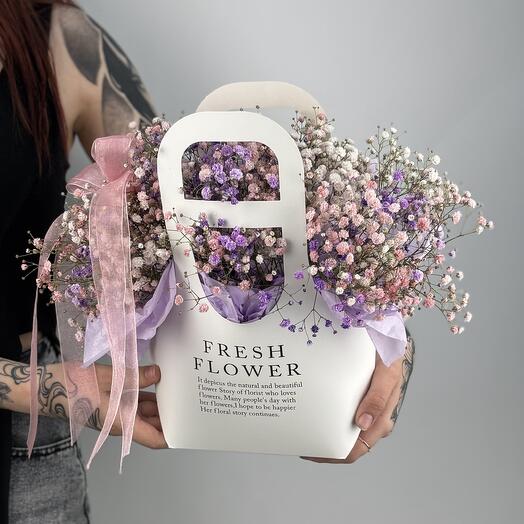 Композиция с розовой и фиолетовой гипсофилой