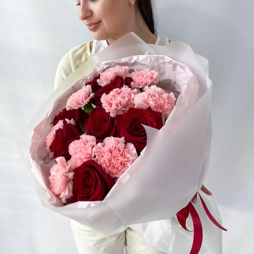 Розы классика красные и розовые диантусы