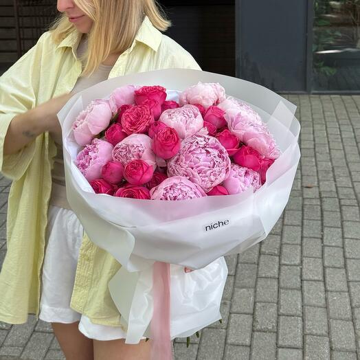 Peony with roses пионы и розы