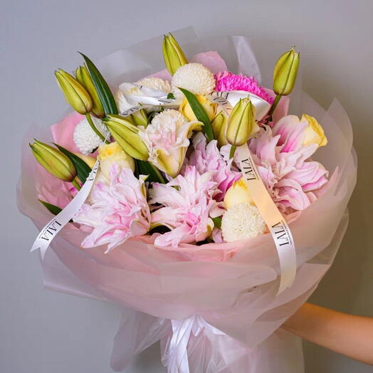 Букет из лилий