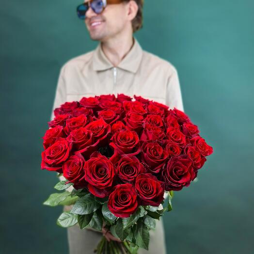 Красная роза Эксплорер Explorer 35 шт