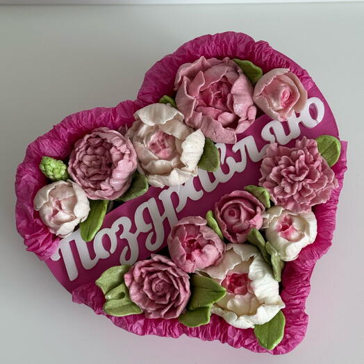 Сердце из зефирных цветов