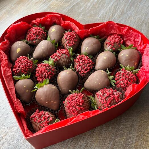 Клубника в шоколаде Сердце М