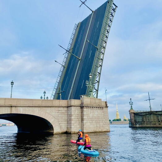 Подарочный сертификат «Прогулка на Sup-серфе вдоль Спаса на Крови» (2 часа, 1 человек в составе группы)