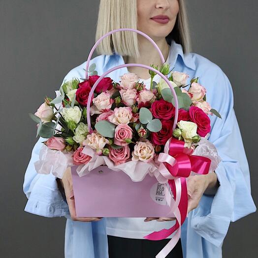 Сумочка с кустовыми розами микс