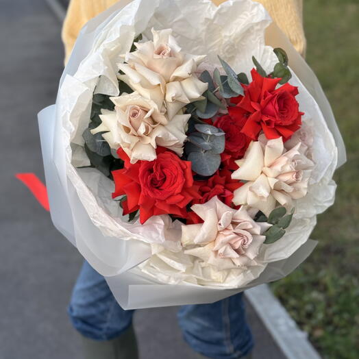 Воздушный букет из французских роз