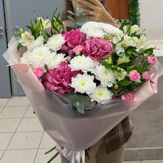 Нежный букет с розами для Мамы 💕