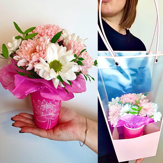 Цветы в стаканчике кустовая хризантема (ассорти) 🎀