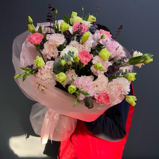 Букет «Карамельное облако» Лизиантусы и Гвоздика