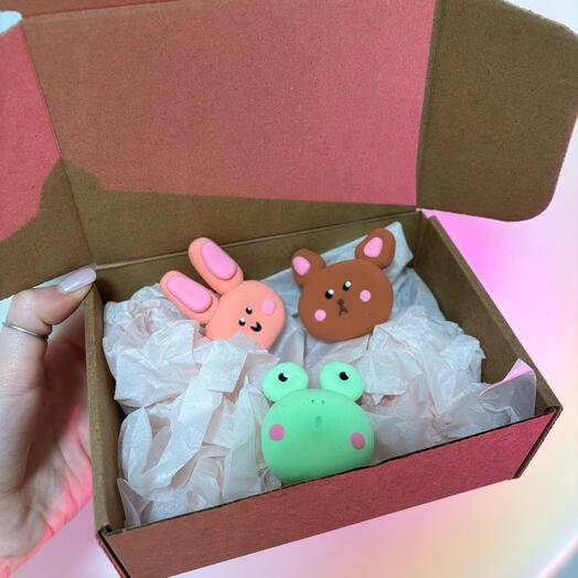 Магниты из воздушного пластилина ручной работы🐻🐸🐰