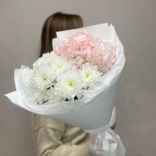 Букет комплимент из гортензии и хризантемы💕