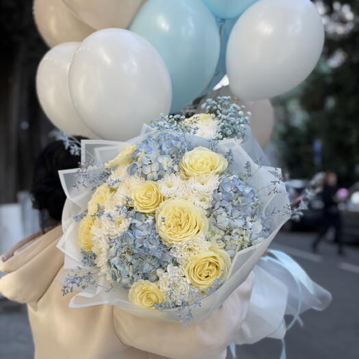 Букет Подарок 🩵 с шариками 🎈